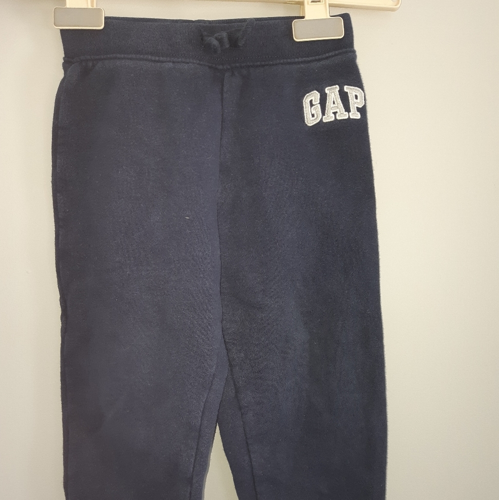 10 For 10$ Gap baby boys jogging pants size 3